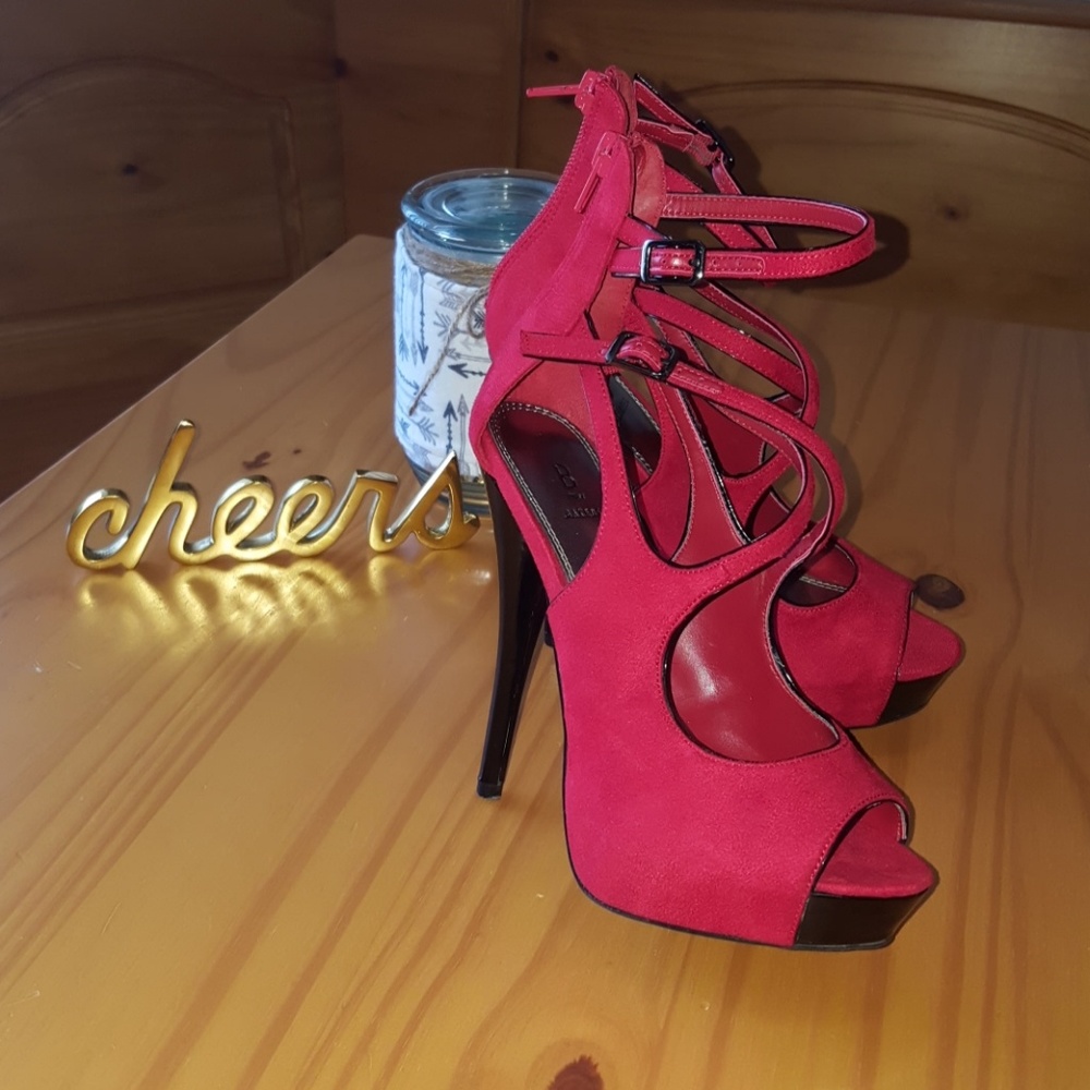 💋 Bakers Emerson Ankle Strap Sandals 💋